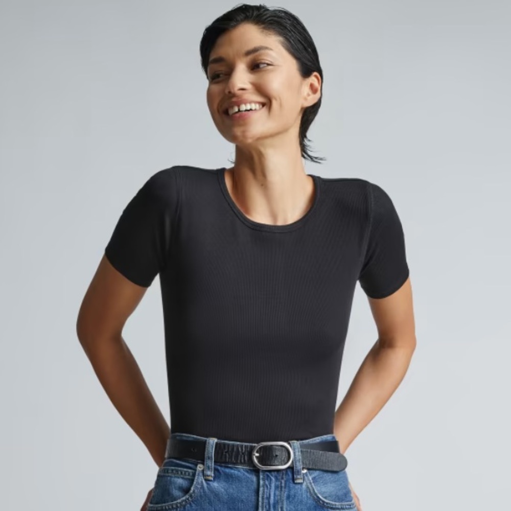 Black Everlane ribbed tee - sz Medium